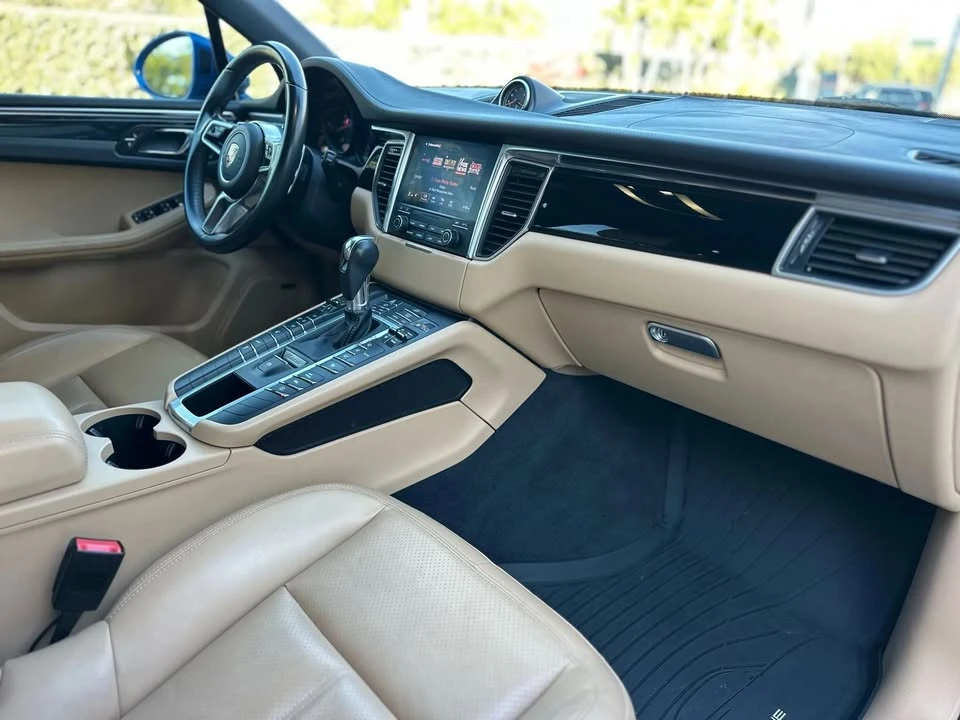 2018 Porsche Macan - Image 14 of 20