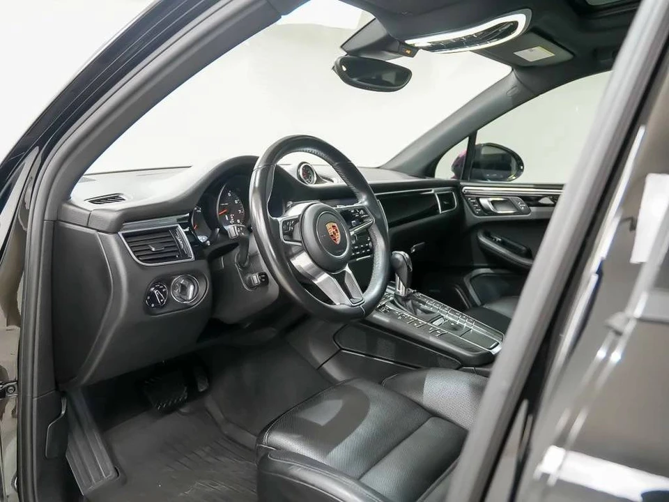 2018 Porsche Macan - Image 4 of 5