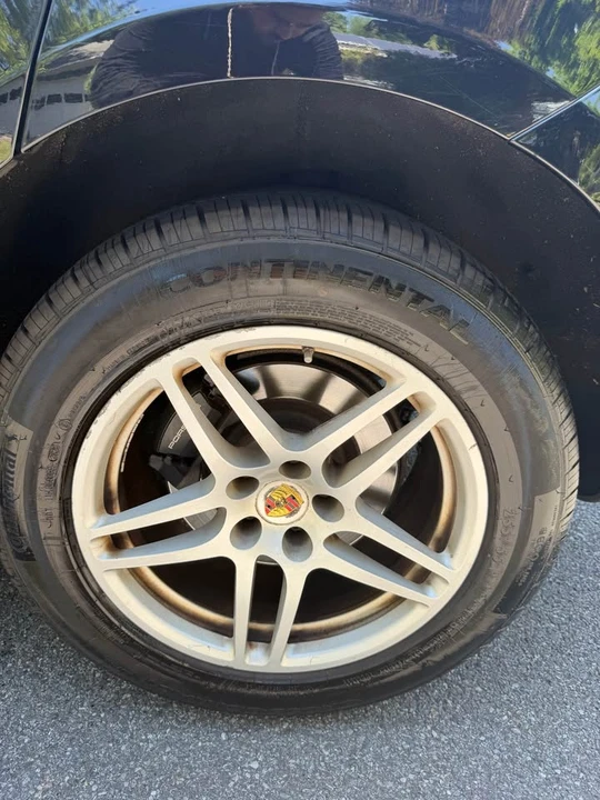 2018 Porsche Macan - Image 14 of 16