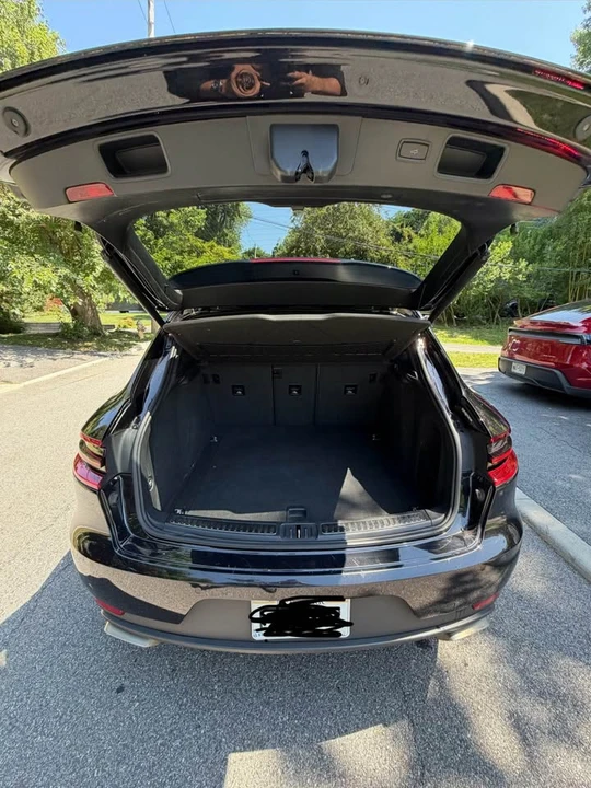2018 Porsche Macan - Image 8 of 16