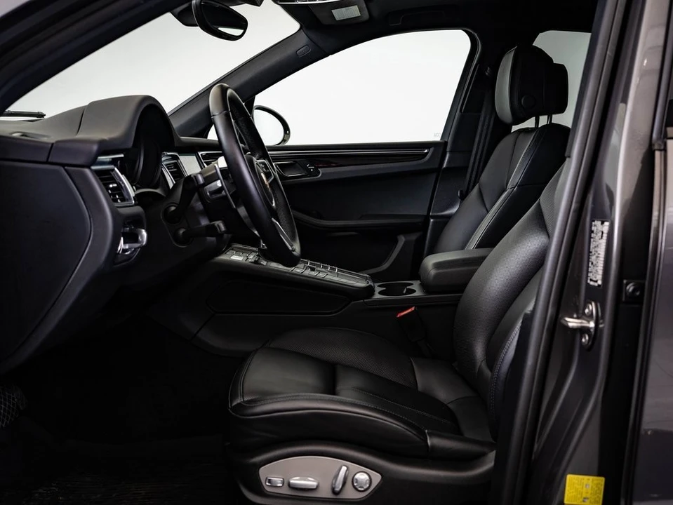 2018 Porsche Macan - Image 5 of 21
