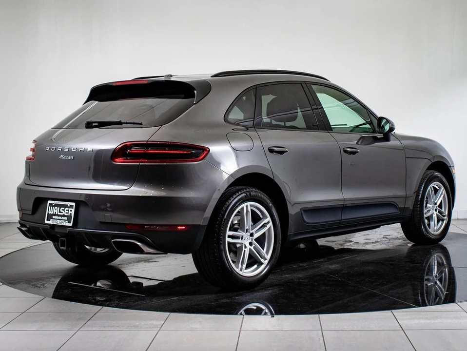 2018 Porsche Macan - Image 8 of 21