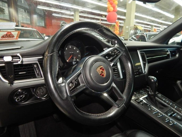 2018 Porsche Macan - Image 4 of 7