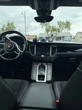 2018 Porsche Macan - Image 2 of 7