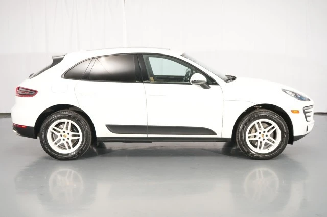 2018 Porsche Macan - Image 9 of 31