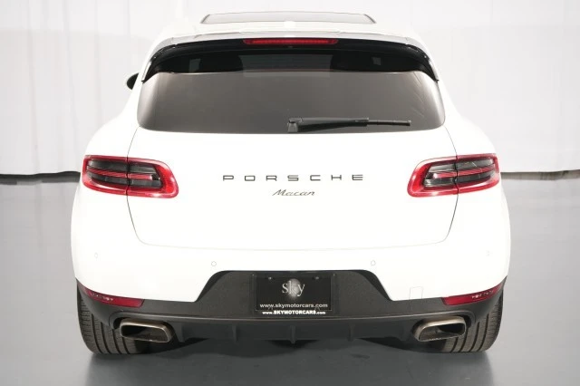 2018 Porsche Macan - Image 13 of 31