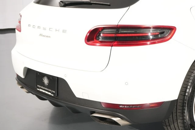 2018 Porsche Macan - Image 10 of 31