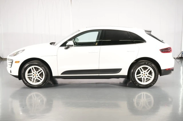 2018 Porsche Macan - Image 2 of 31