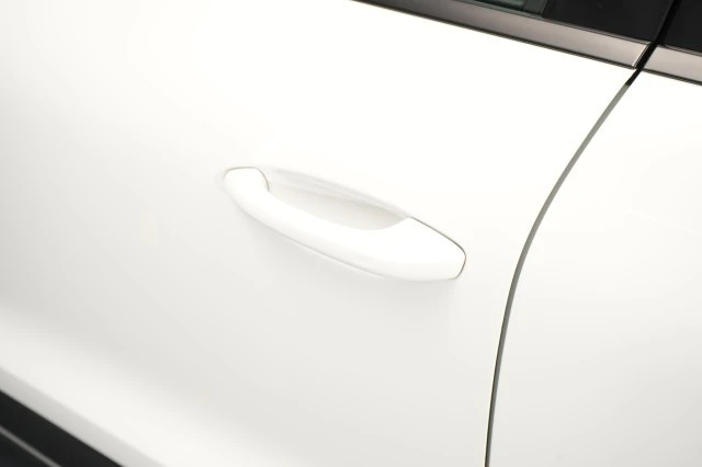 2018 Porsche Macan - Image 19 of 31
