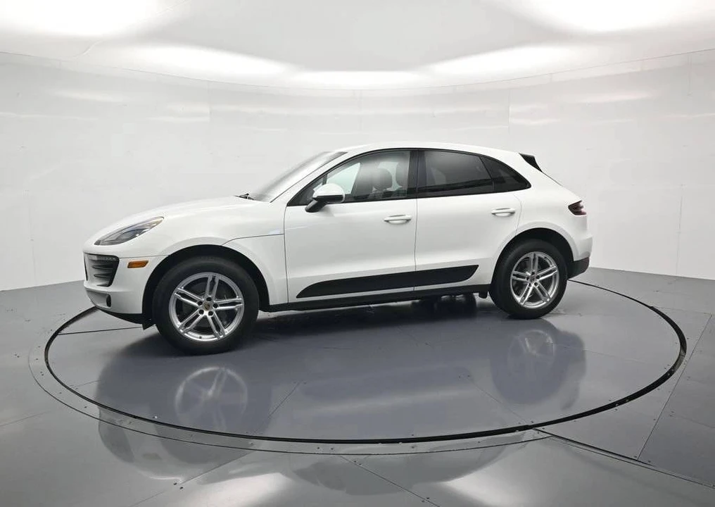 2018 Porsche Macan - Image 2 of 5