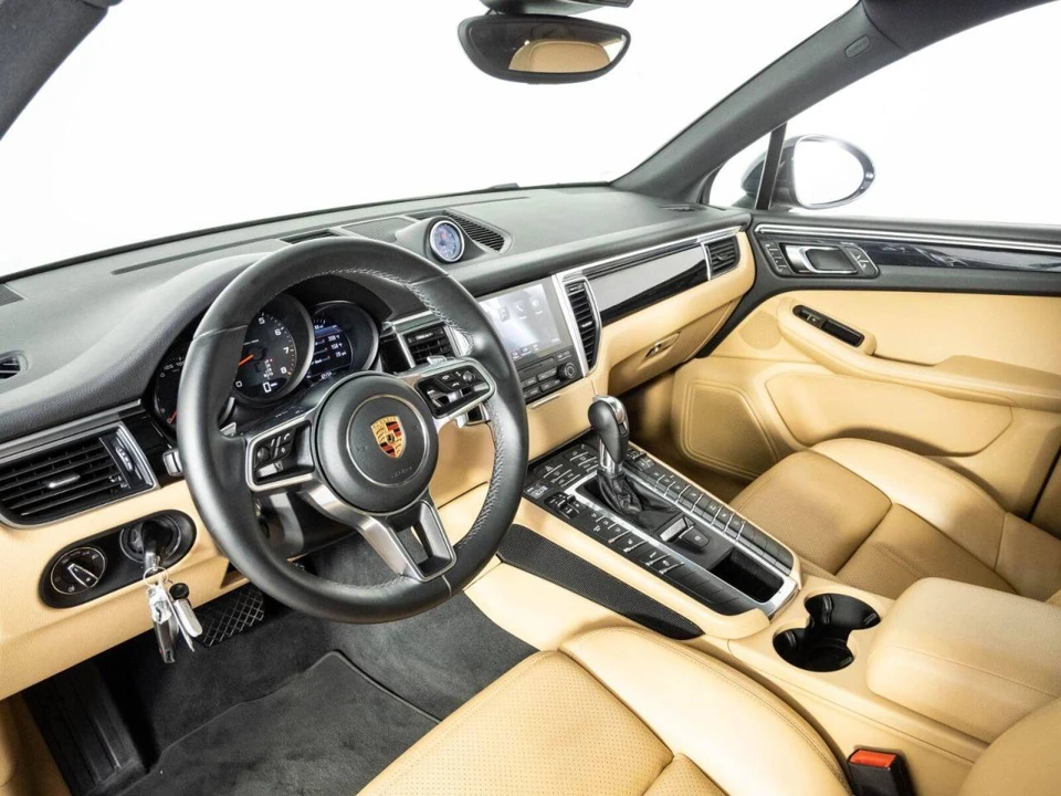 2018 Porsche Macan - Image 4 of 5