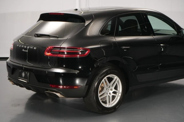 2018 Porsche Macan - Image 11 of 31