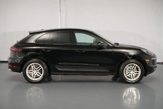 2018 Porsche Macan - Image 9 of 31