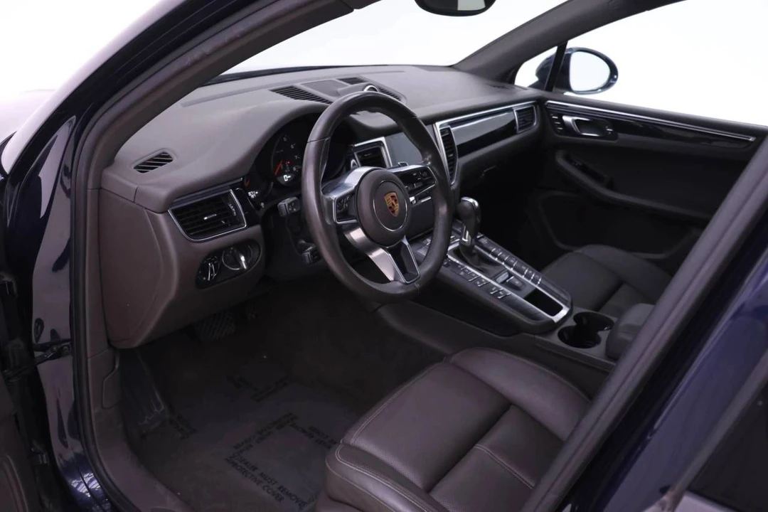 2018 Porsche Macan - Image 4 of 5