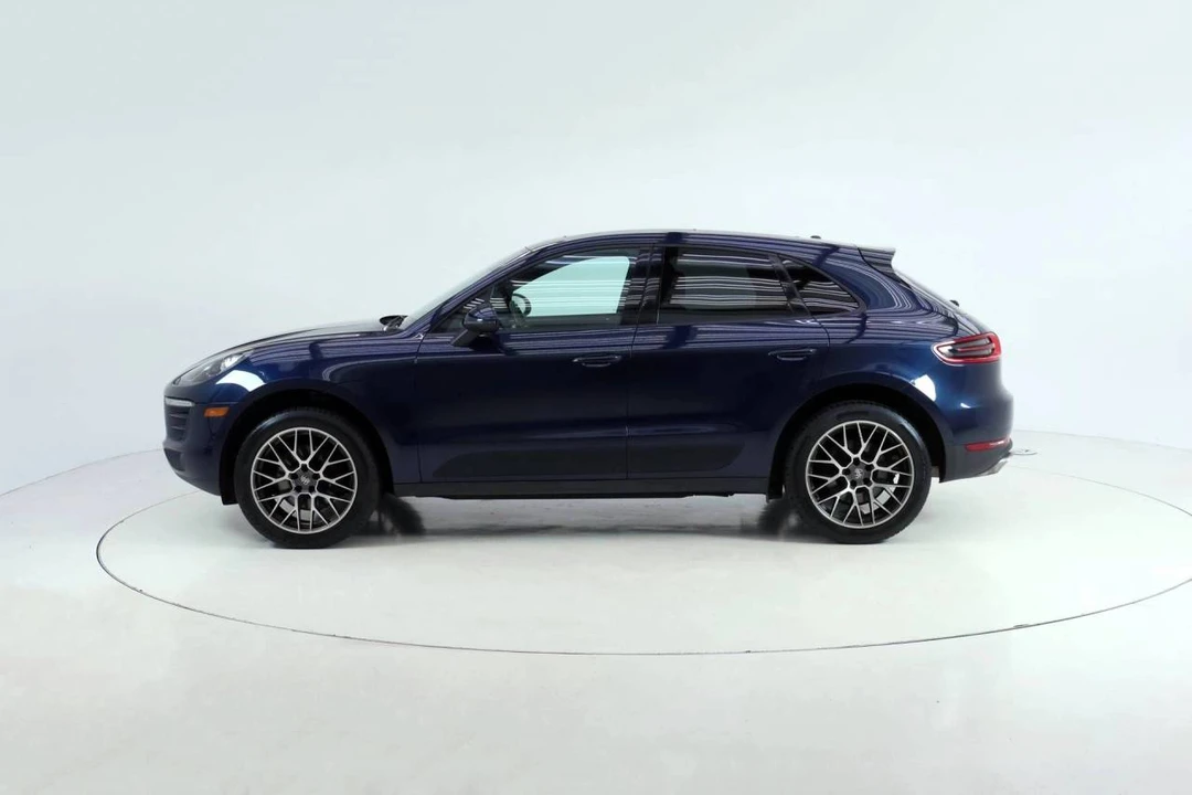 2018 Porsche Macan - Image 2 of 5