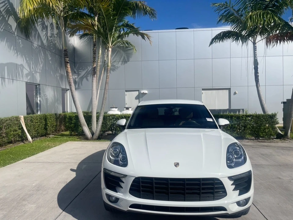 2018 Porsche Macan - Image 10 of 21
