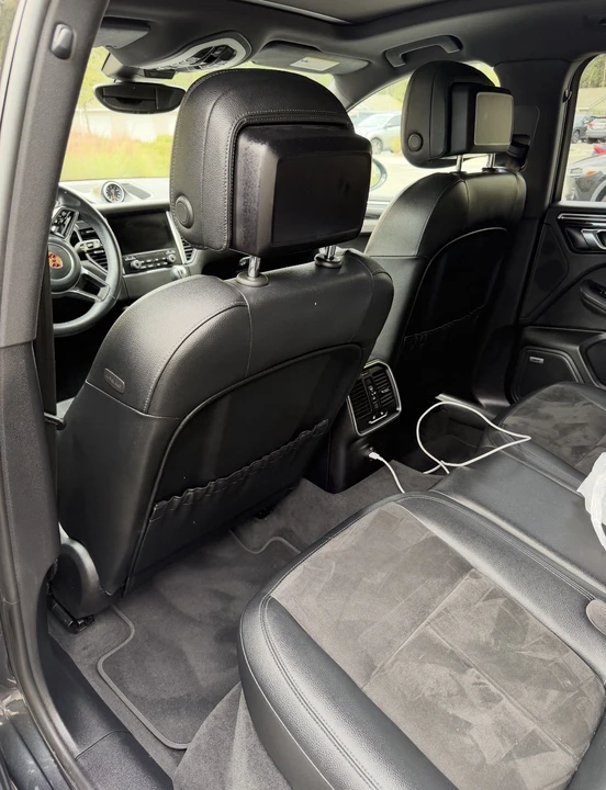 2018 Porsche Macan - Image 7 of 9