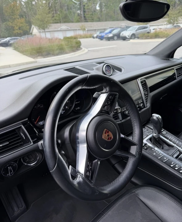 2018 Porsche Macan - Image 5 of 9