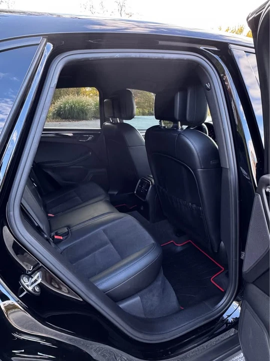2018 Porsche Macan - Image 8 of 20