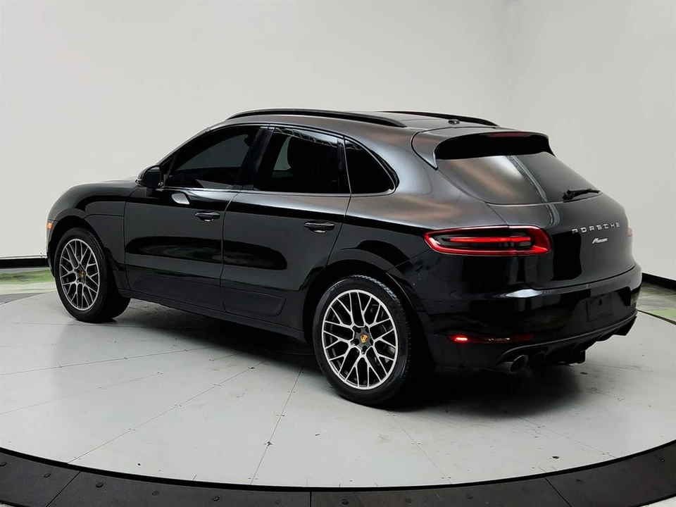 2018 Porsche Macan - Image 7 of 12