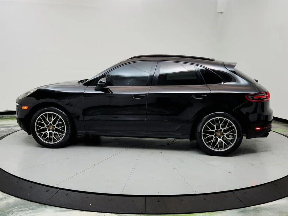 2018 Porsche Macan - Image 8 of 12