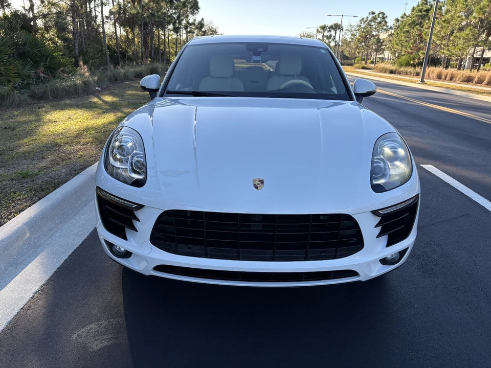 2018 Porsche Macan - Image 2 of 19