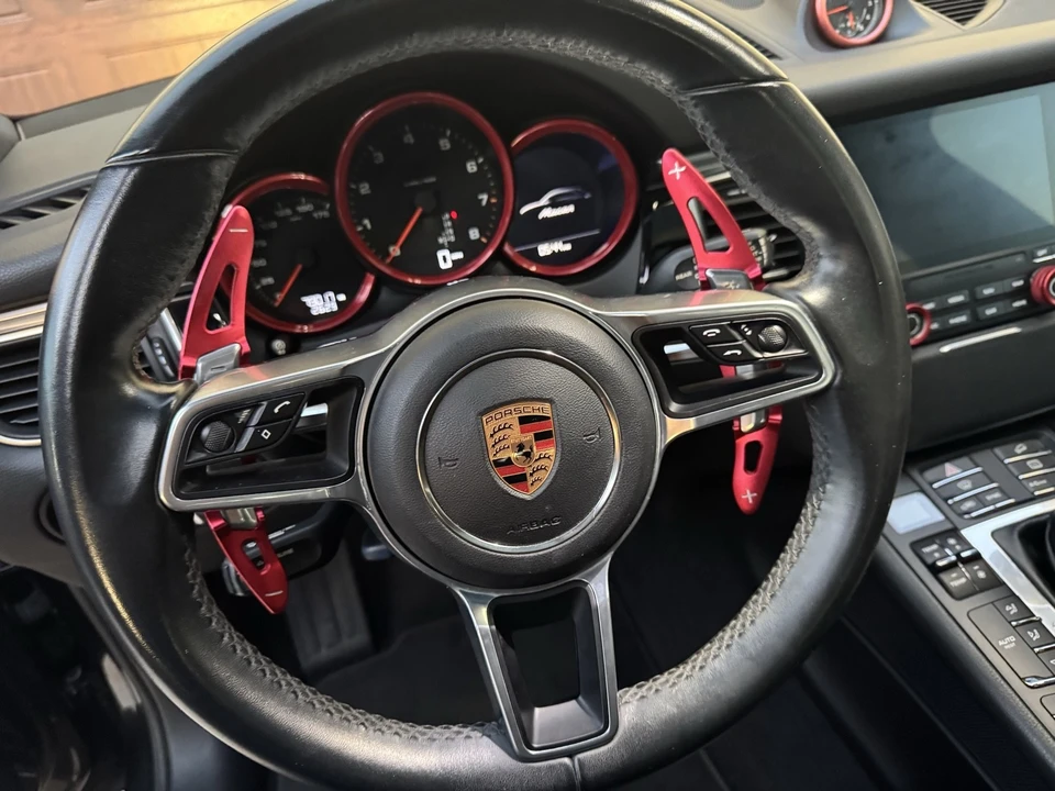 2018 Porsche Macan - Image 20 of 21
