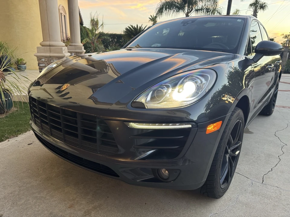 2018 Porsche Macan - Image 2 of 21