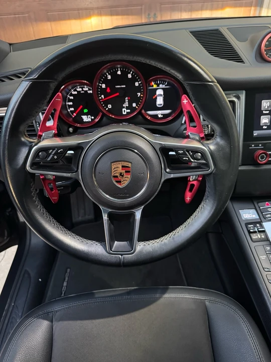 2018 Porsche Macan - Image 12 of 21