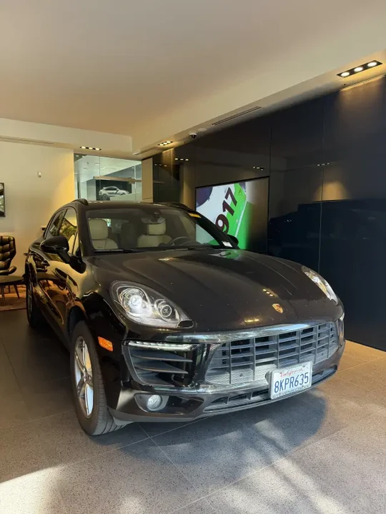 2018 Porsche Macan - Image 14 of 31
