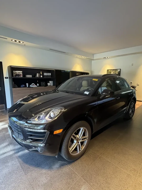 2018 Porsche Macan - Image 23 of 31