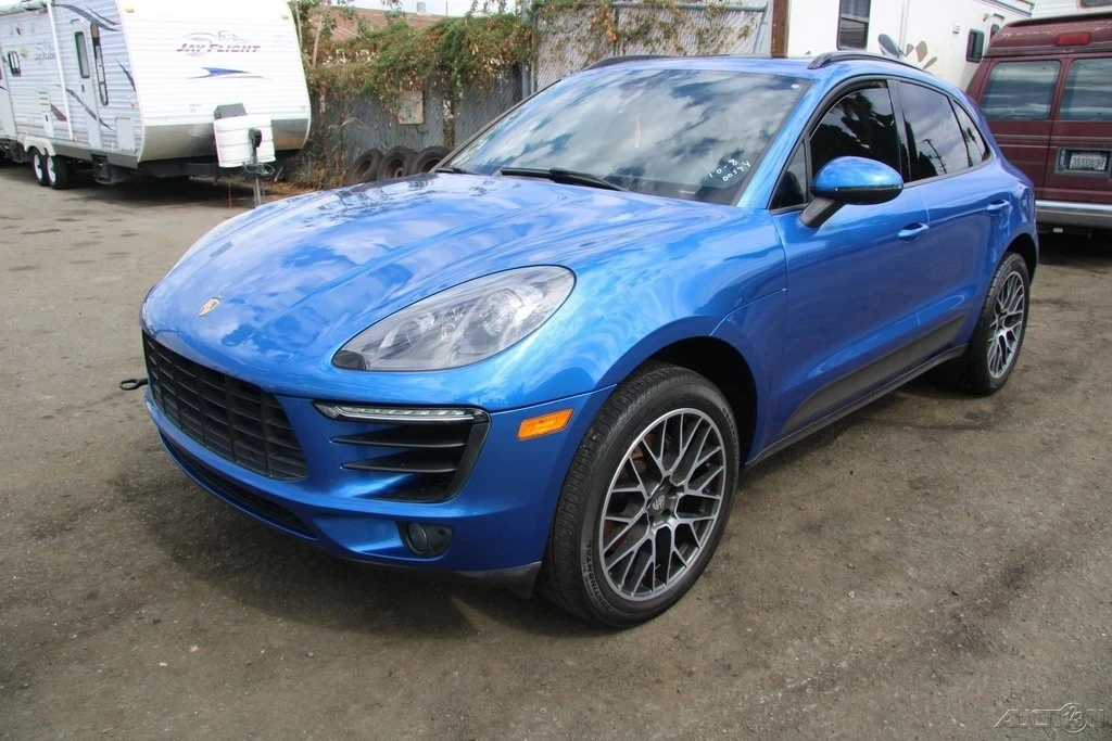 2018 Porsche Macan - Image 2 of 21