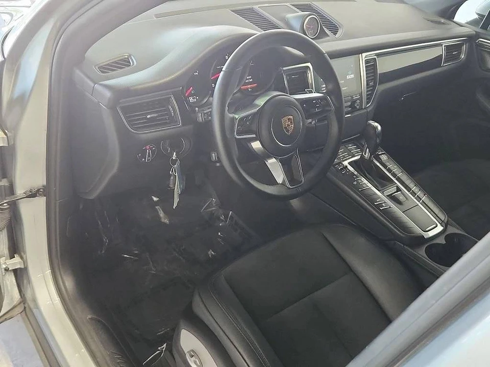 2018 Porsche Macan - Image 4 of 5
