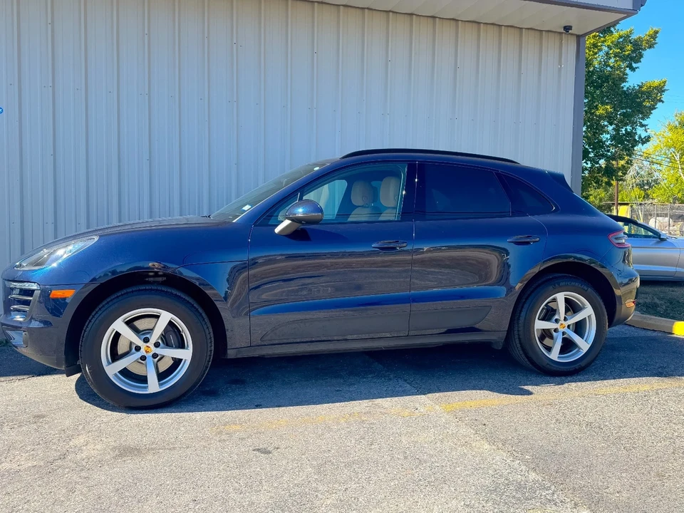 2018 Porsche Macan - Image 2 of 21