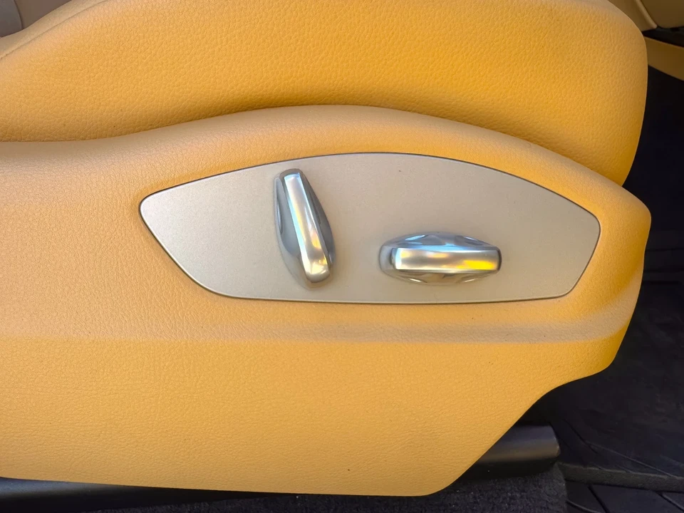 2018 Porsche Macan - Image 19 of 21