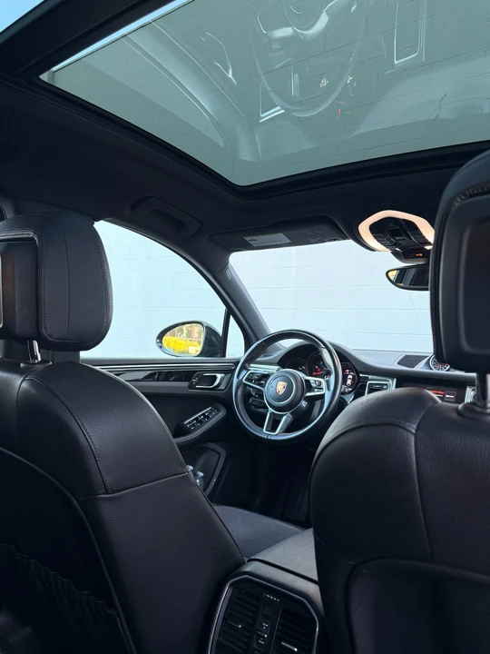 2018 Porsche Macan - Image 12 of 12