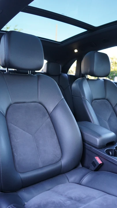 2018 Porsche Macan - Image 9 of 12
