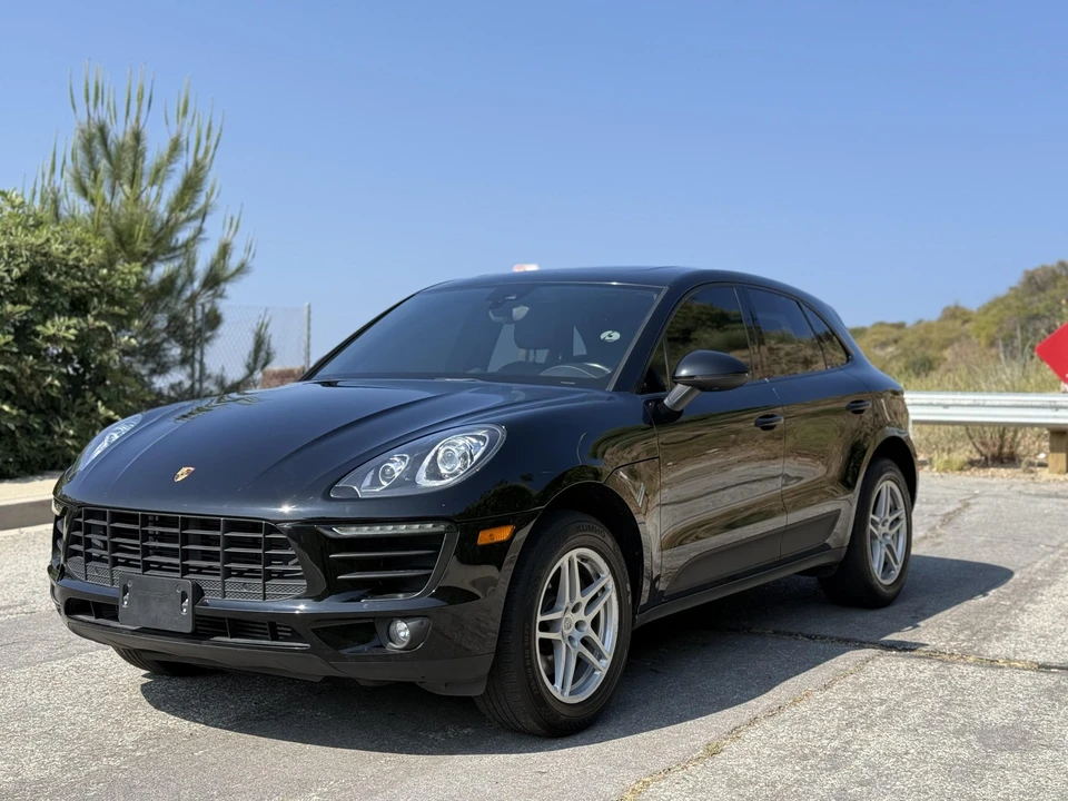 2018 Porsche Macan - Image 15 of 31