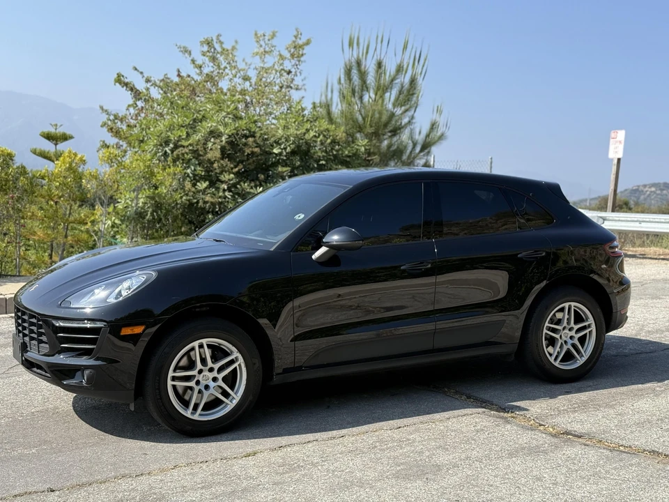 2018 Porsche Macan - Image 14 of 31