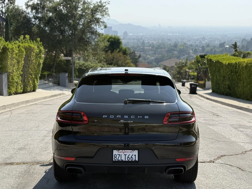 2018 Porsche Macan - Image 20 of 31