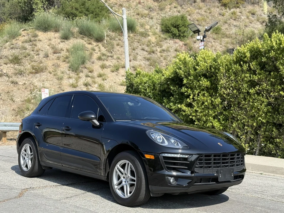 2018 Porsche Macan - Image 17 of 31