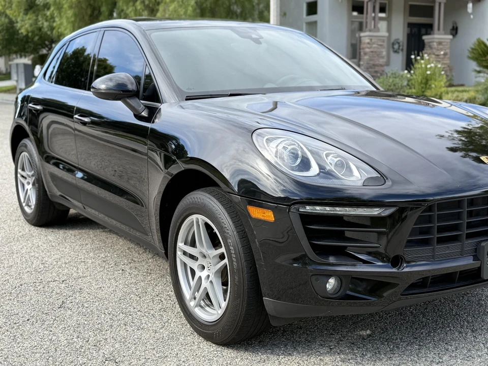 2018 Porsche Macan - Image 25 of 31