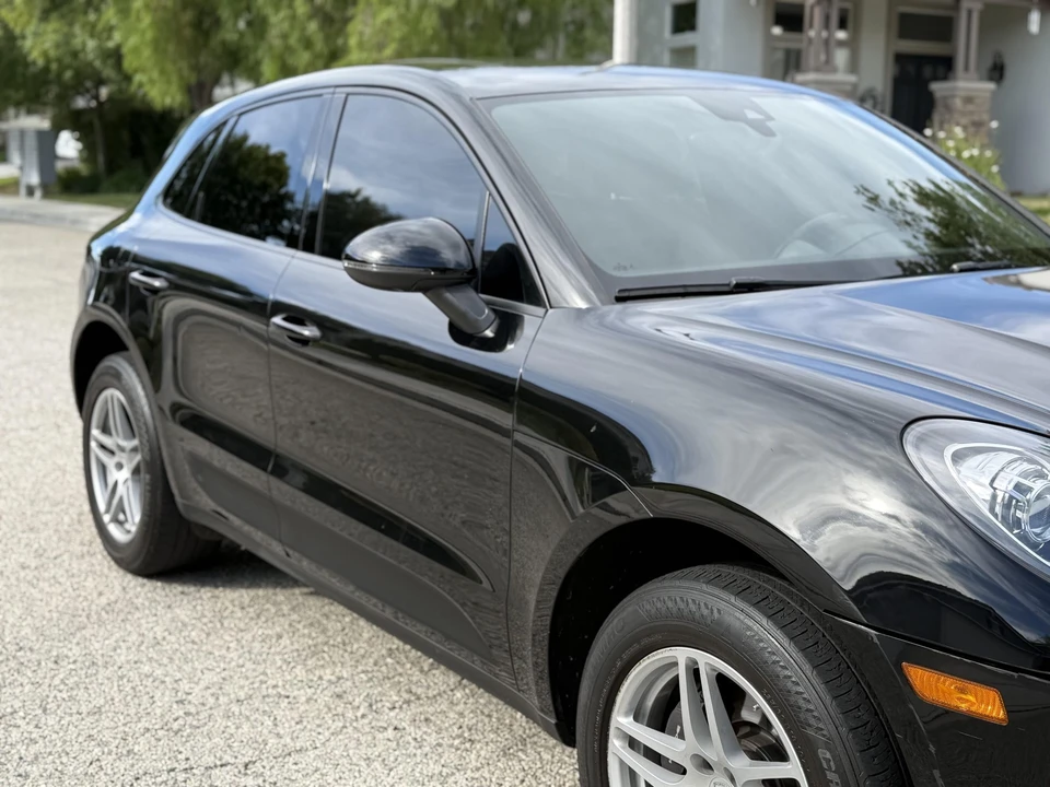 2018 Porsche Macan - Image 24 of 31