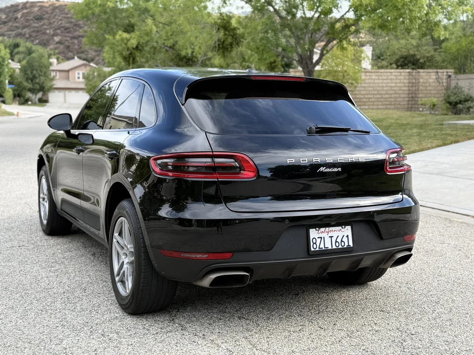 2018 Porsche Macan - Image 12 of 31
