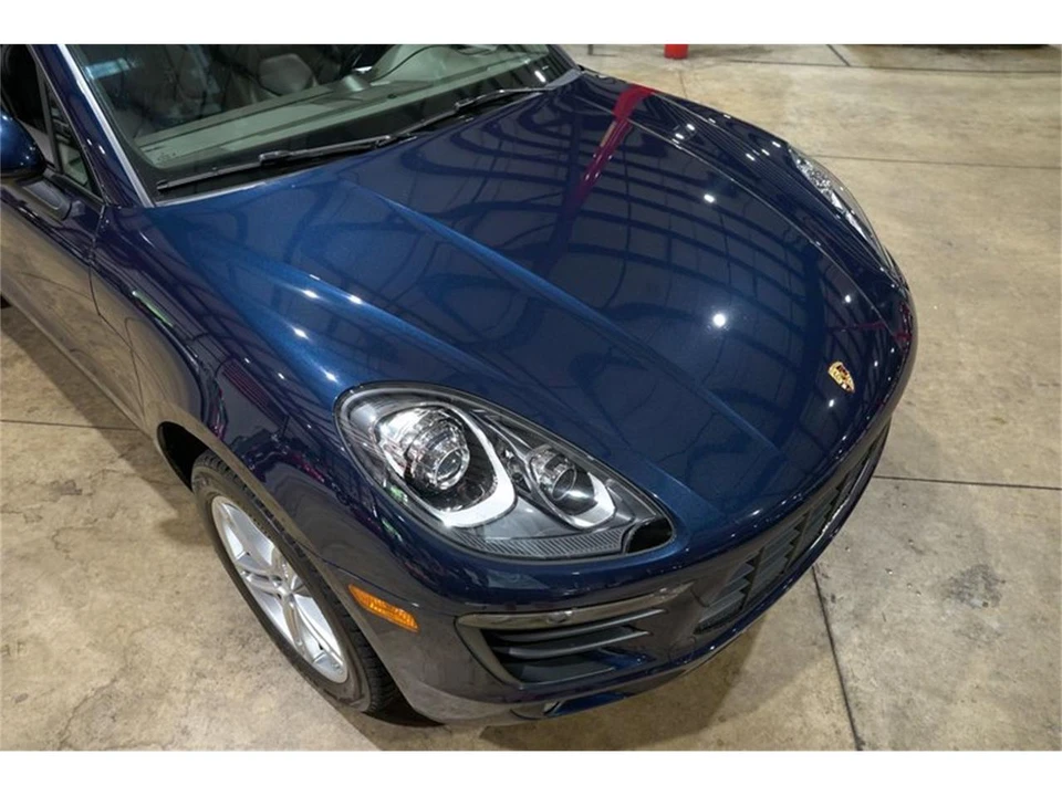 2018 Porsche Macan - Image 18 of 31
