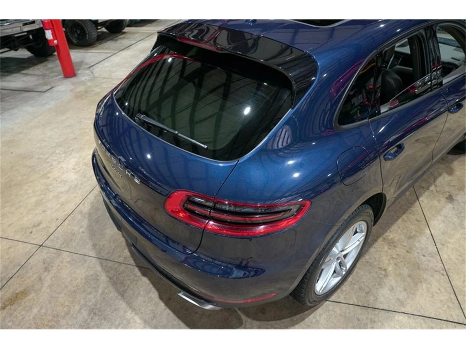 2018 Porsche Macan - Image 20 of 31