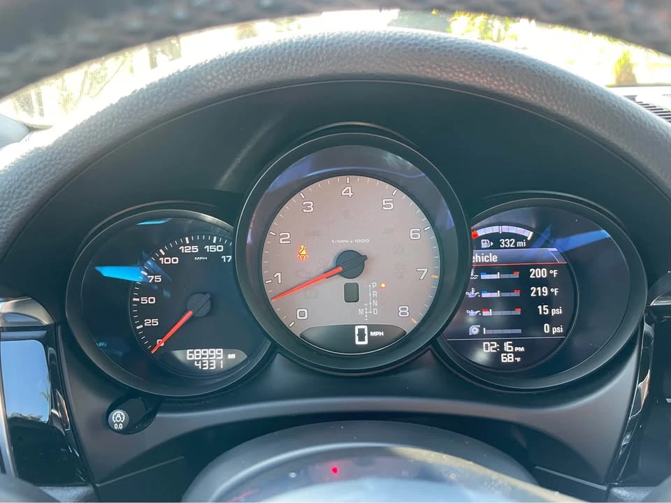 2018 Porsche Macan - Image 19 of 20