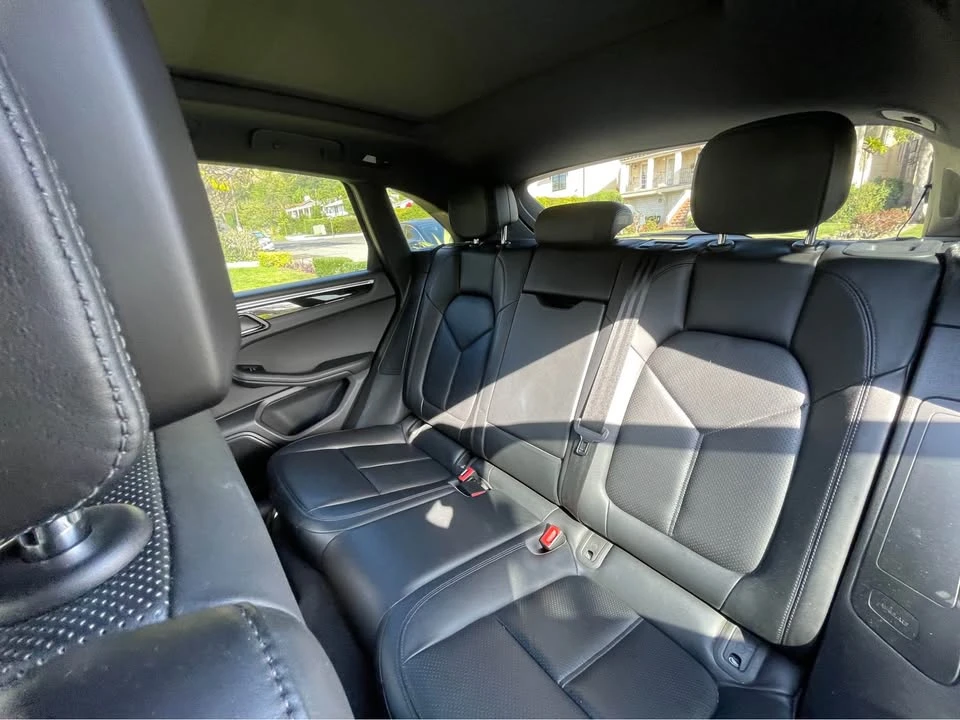 2018 Porsche Macan - Image 15 of 20