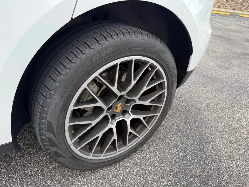 2018 Porsche Macan - Image 19 of 19
