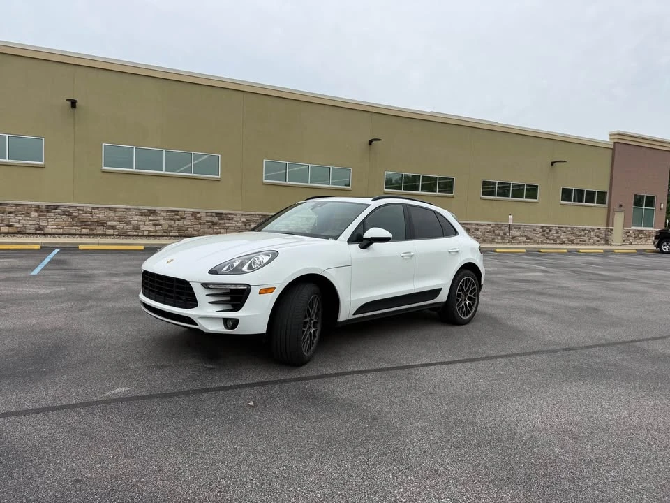 2018 Porsche Macan - Image 9 of 19